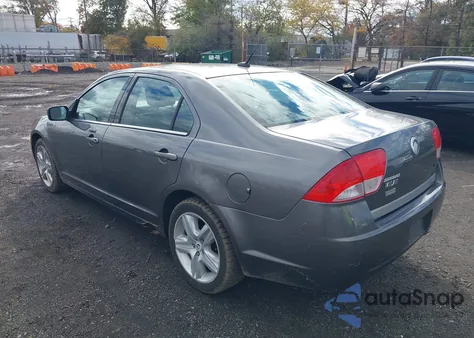 2010 Mercury Milan z USA, uszkodzony, nr VIN 3MEHM0HAXAR630614